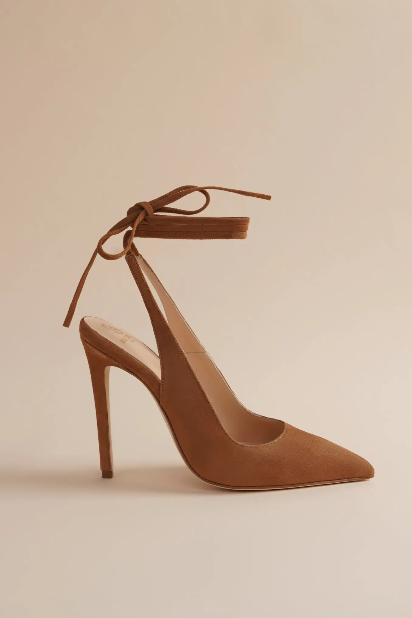 Ribbon Pump In Eartha