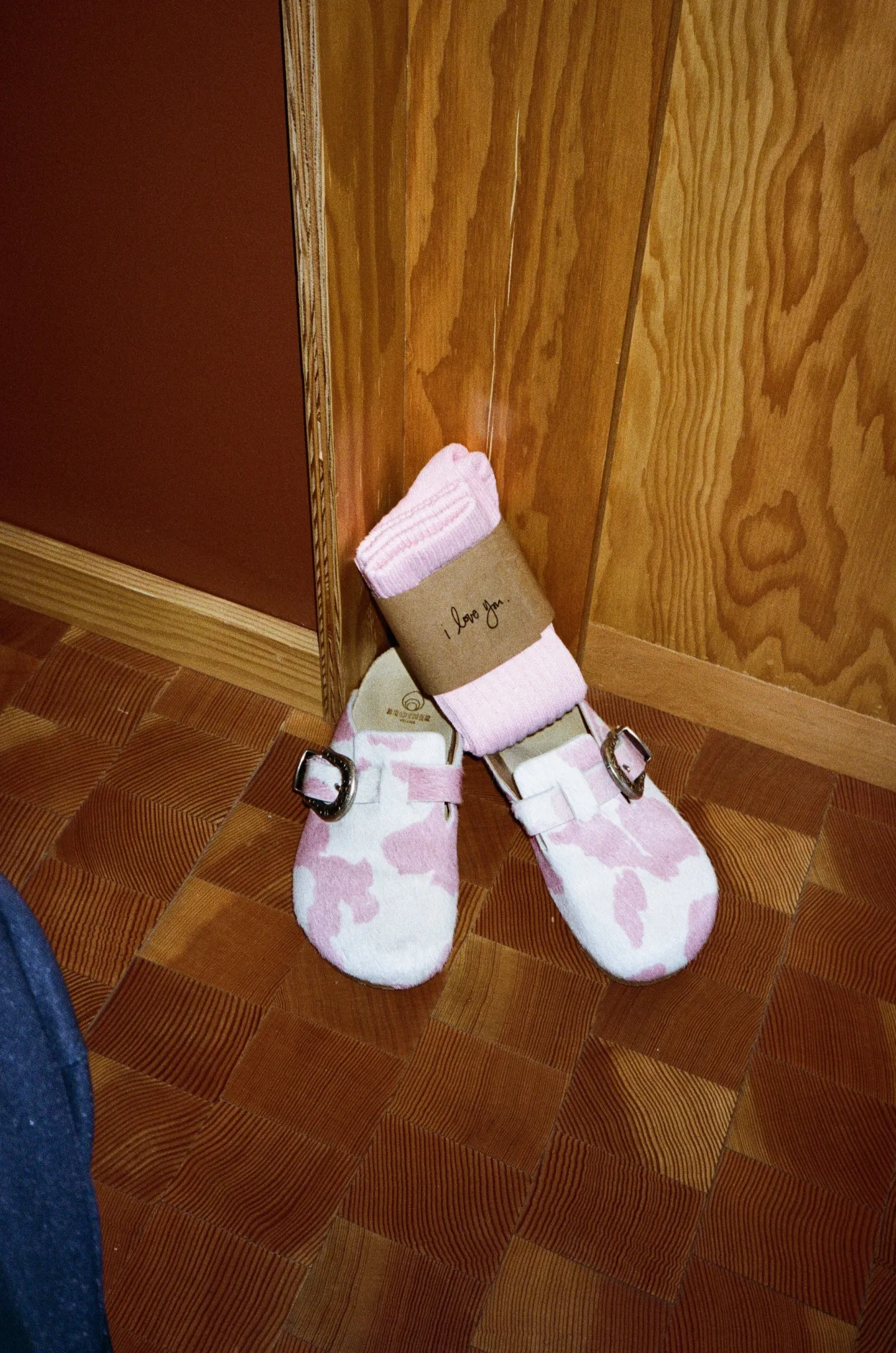 Women's Greg Shoe In Strawberry Cow