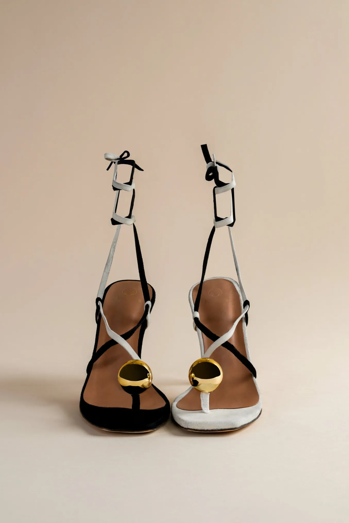 Globe Sandals In Era