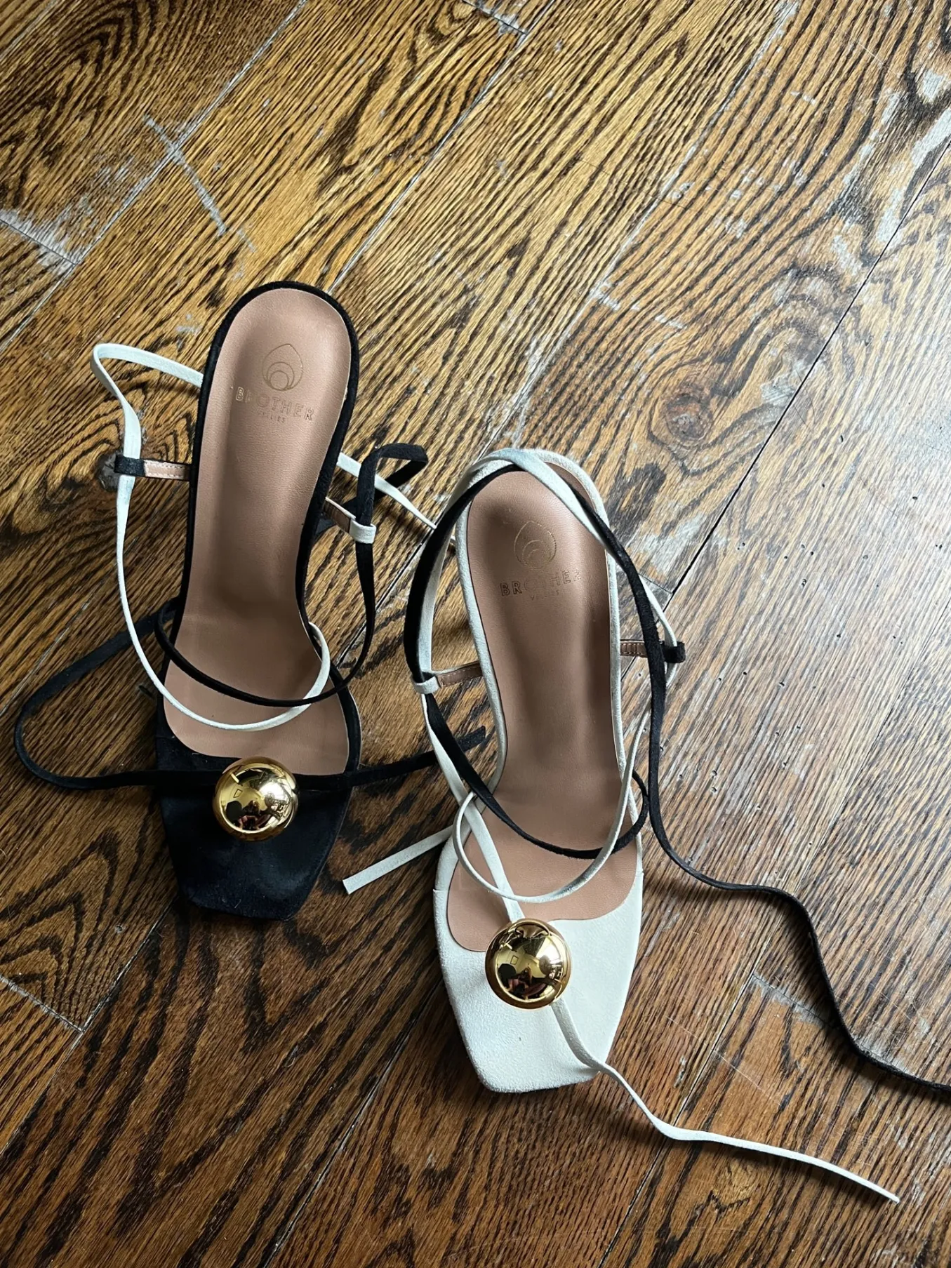 Globe Sandals In Era