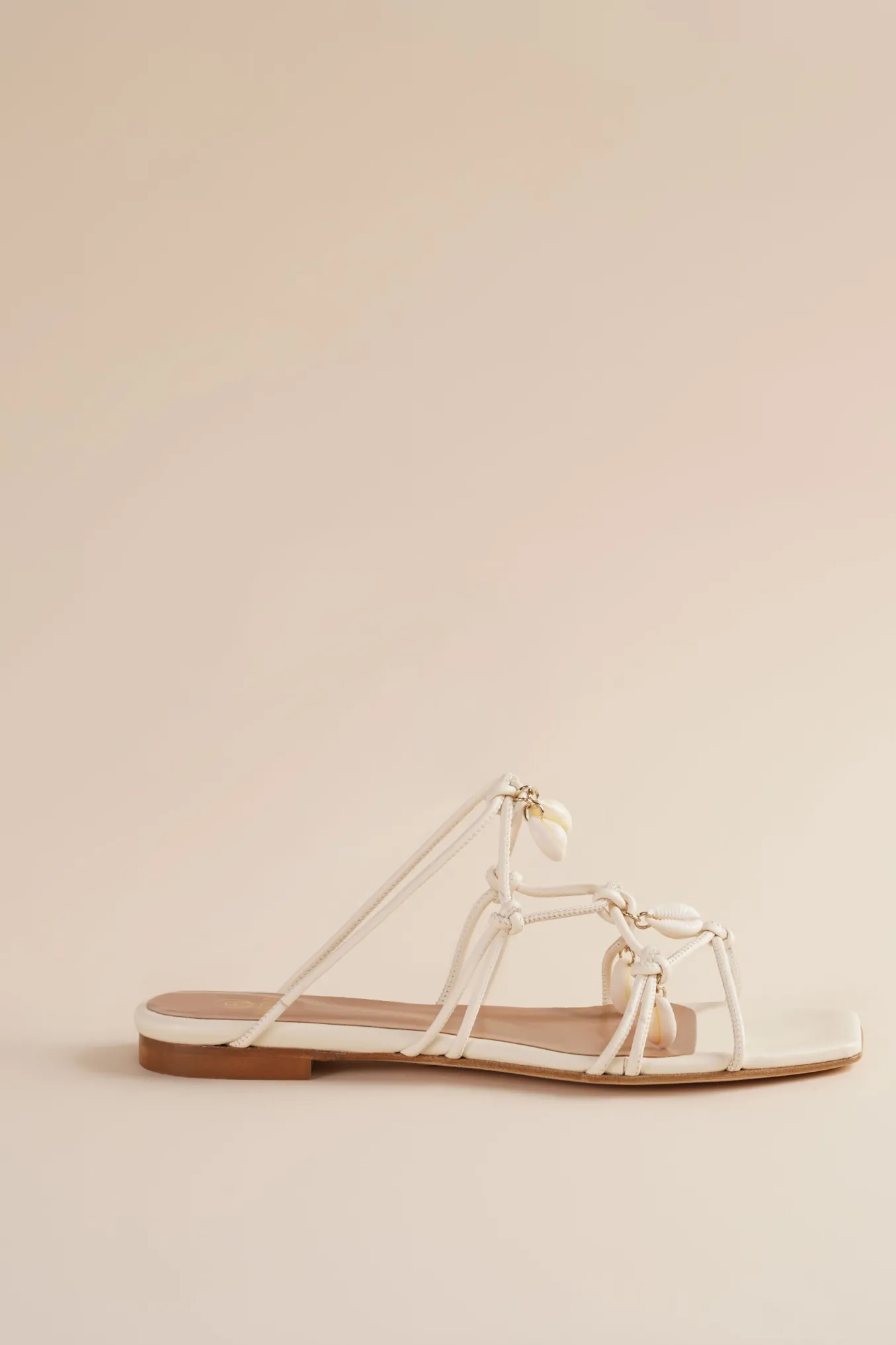 Shoreline Flat Sandal In Ivory