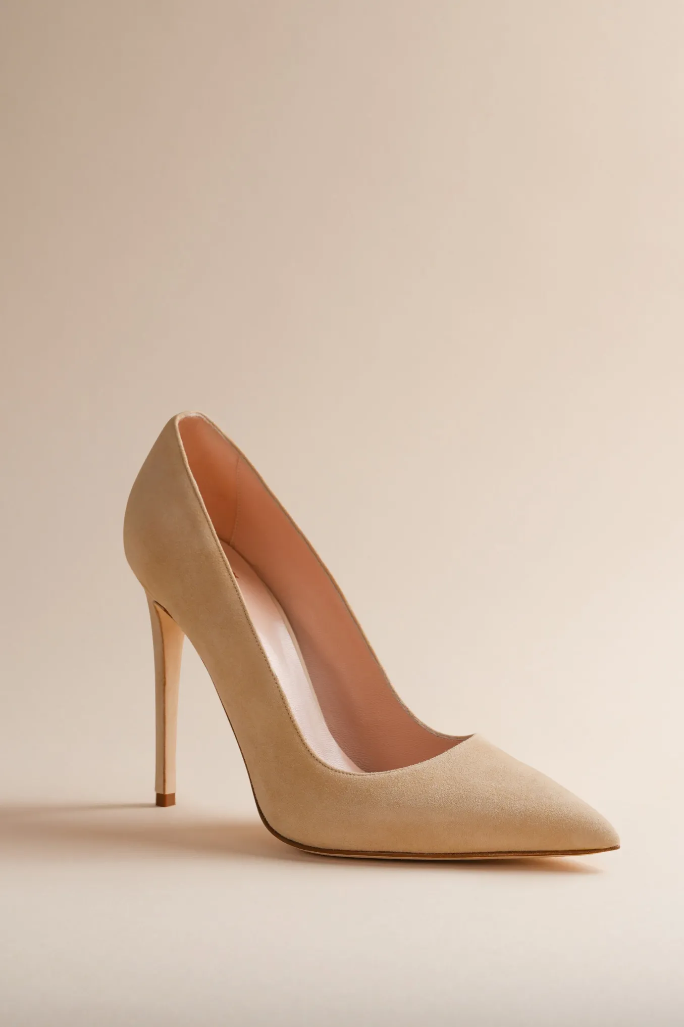 Nude Pump In Frida