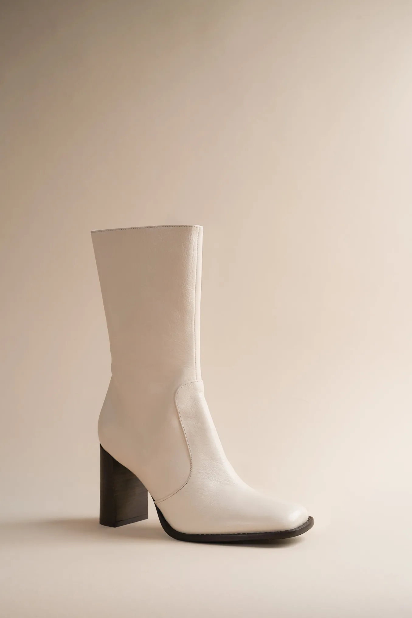 Lauryn Boot In Ivory