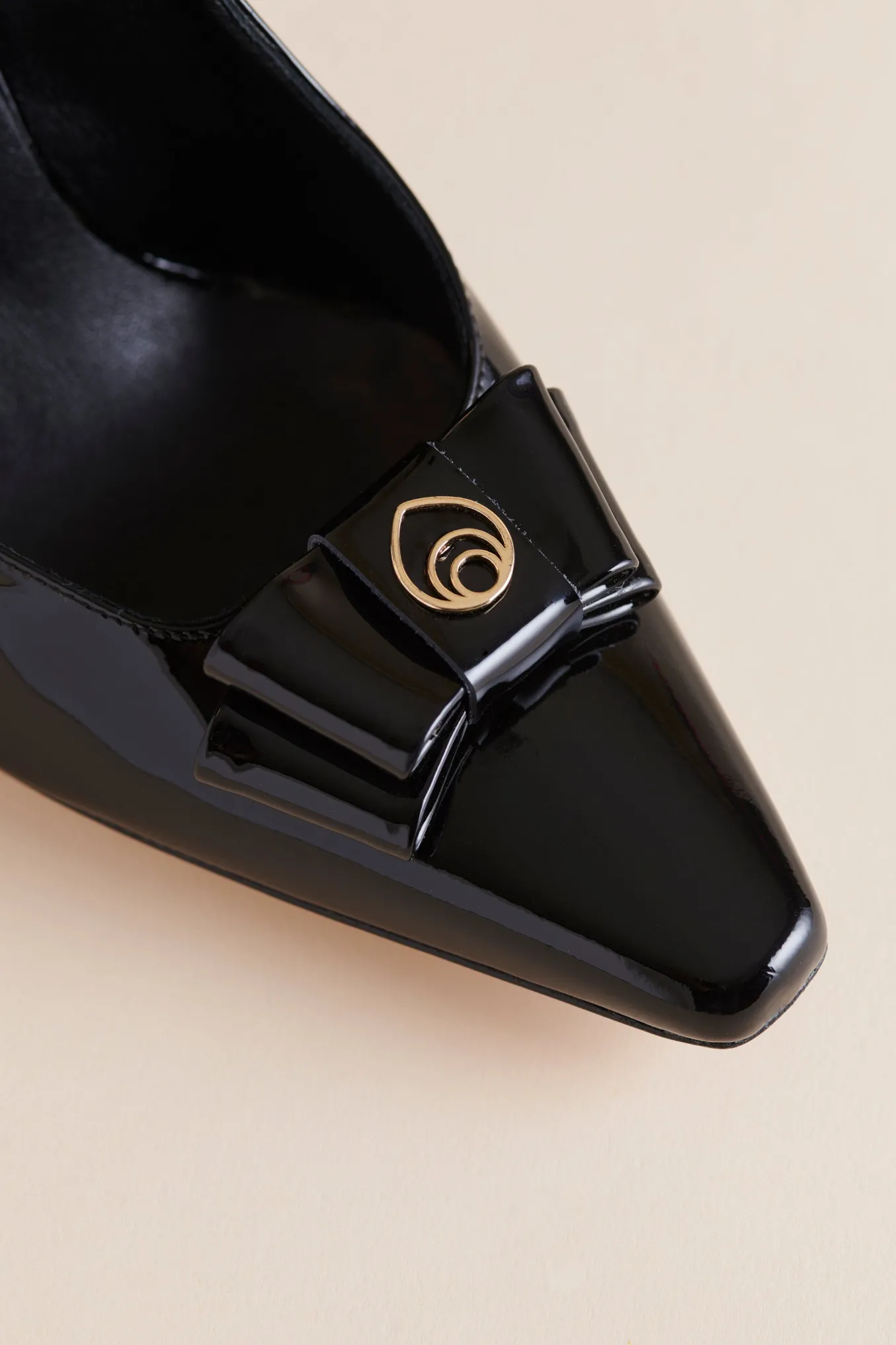 Wednesday Pump In Midnight Sky